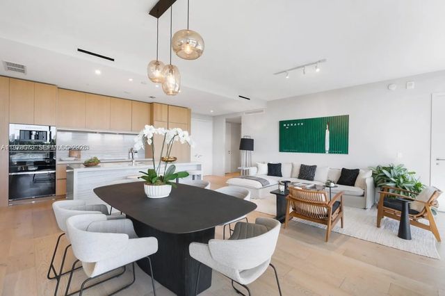 4 of 23 - 8701 Collins Avenue #404, Miami Beach, FL