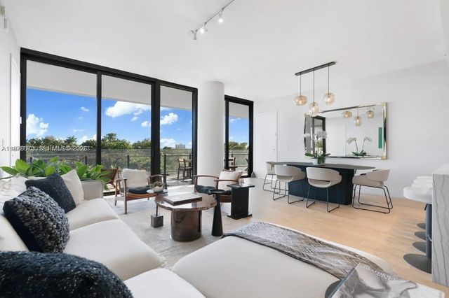 5 of 23 - 8701 Collins Avenue #404, Miami Beach, FL