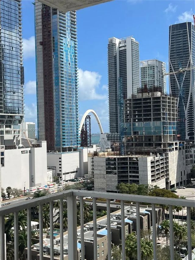 3 of 40 - 850 N Miami Avenue #w-1808, Miami, FL
