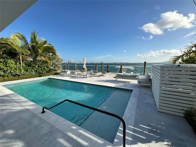 4 of 63 - 1930 Bay Drive #4, Miami Beach, FL