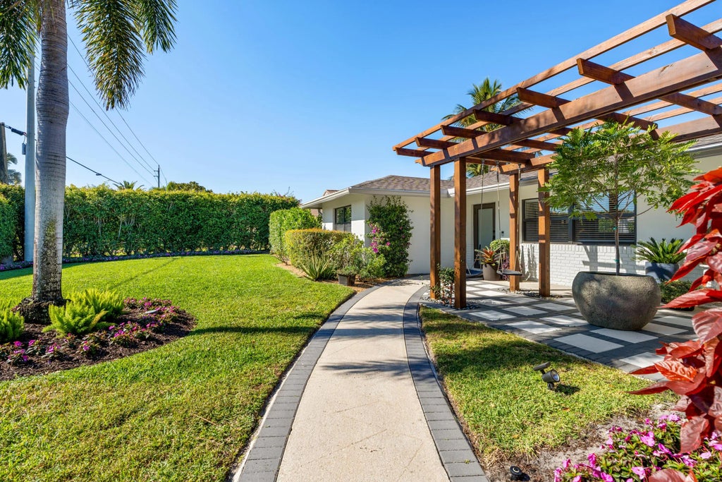 3605 S Lake Drive, Boynton Beach
