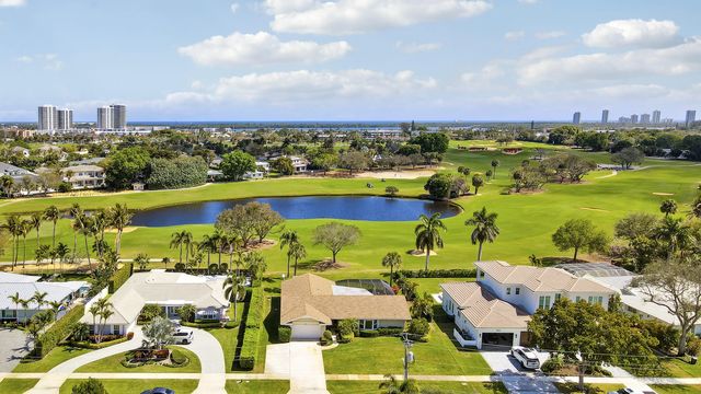 3 of 36 - 856 Country Club Drive, North Palm Beach, FL