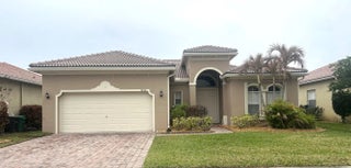 Photo of Listing #R11169417