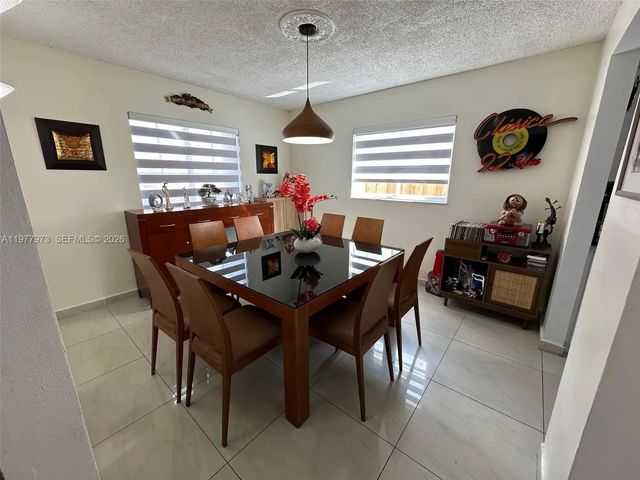 5 of 22 - 2385 W 69th Street #2385-a, Hialeah, FL