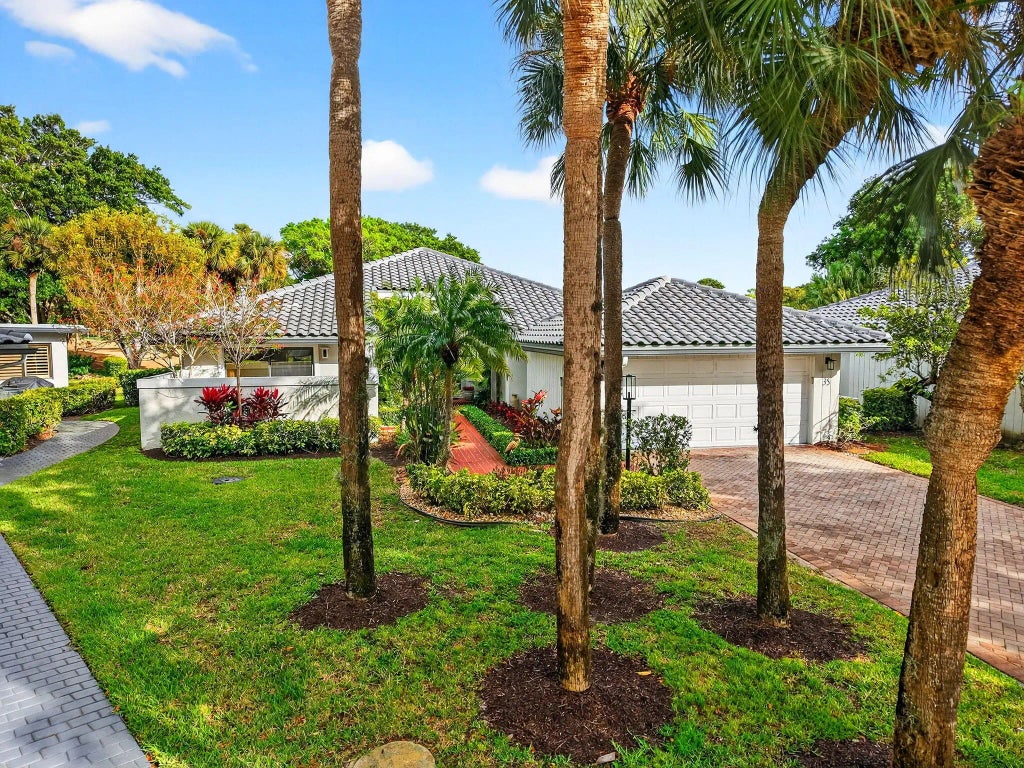 35 Glens Drive E, Boynton Beach