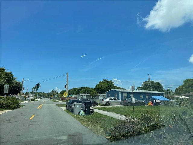 3 of 14 - 1589 Nw 6th Avenue, Pompano Beach, FL