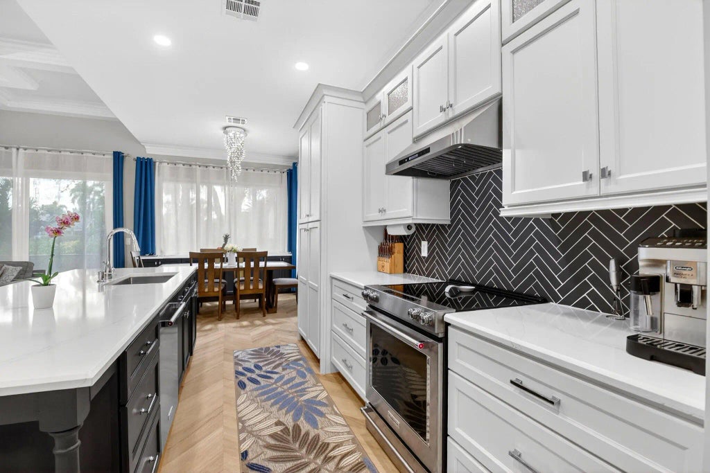 13567 Weyburne Drive, Delray Beach