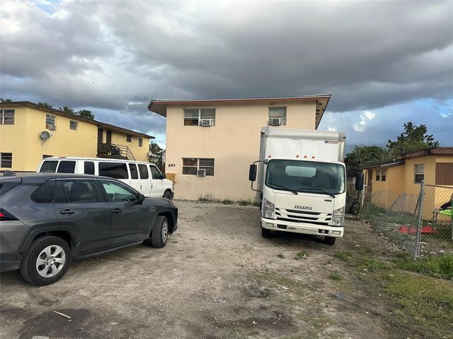 2 of 4 - 693 Sw 5th Street, Belle Glade, FL