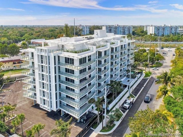 2 of 17 - 13800 Highland Drive #403, North Miami Beach, FL