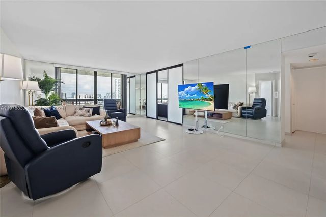 4 of 41 - 19101 Ne 36th Court #1407, Aventura, FL