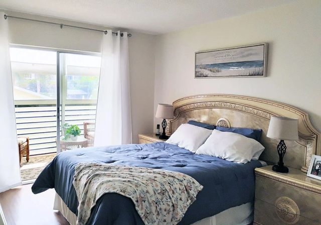 2562 N Garden Drive #206, Lake Worth