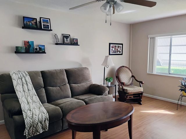 4 of 25 - 2562 N Garden Drive #206, Lake Worth, FL