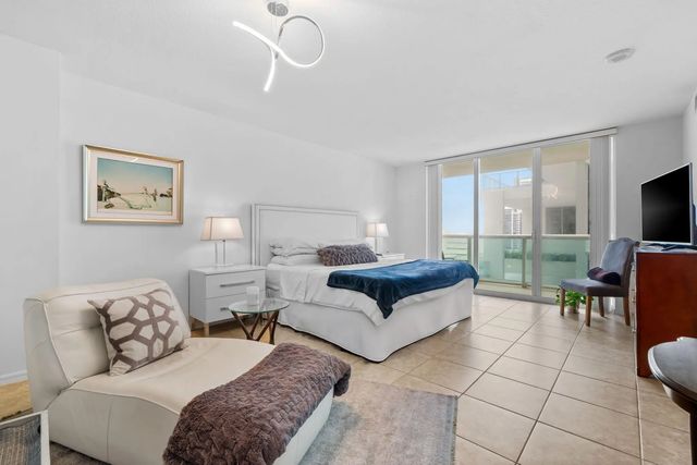 2 of 31 - 347 N New River Drive #1506, Fort Lauderdale, FL