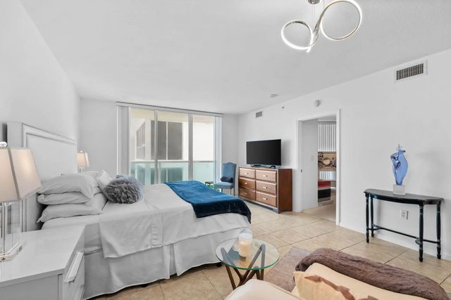 3 of 31 - 347 N New River Drive #1506, Fort Lauderdale, FL