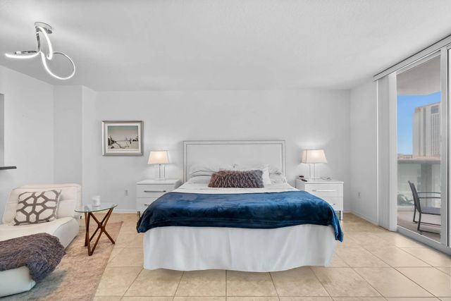 4 of 31 - 347 N New River Drive #1506, Fort Lauderdale, FL