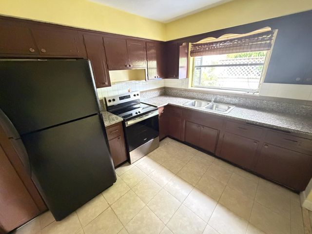 5 of 20 - 8870 Taft Street, Pembroke Pines, FL