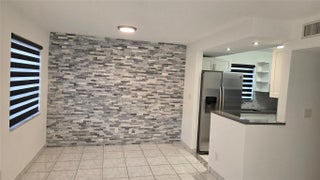 Photo of Listing #F10556722