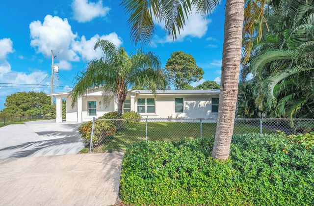 3 of 24 - 3308 E El Vedado Court, West Palm Beach, FL