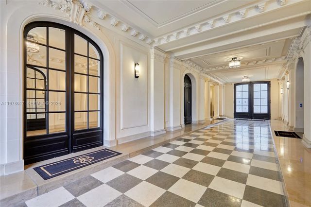 11 Rue Street #dominique, 