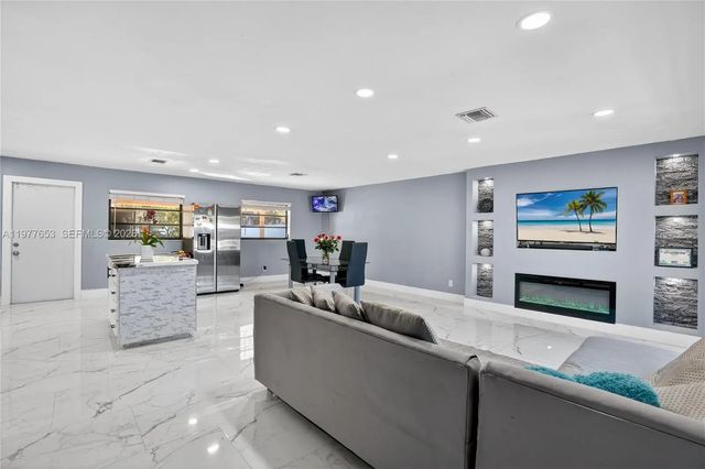 3 of 31 - 1318 13th Street, West Palm Beach, FL