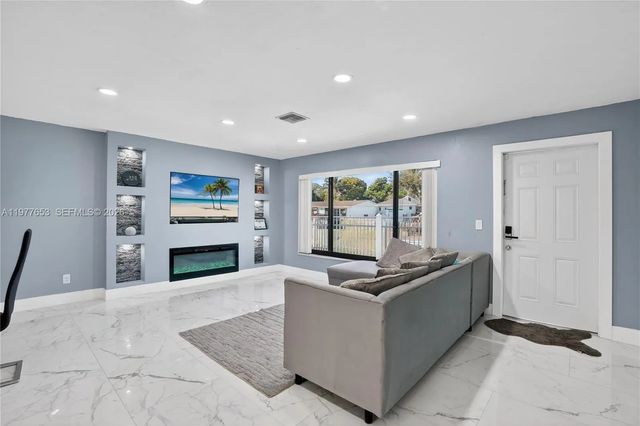 4 of 31 - 1318 13th Street, West Palm Beach, FL