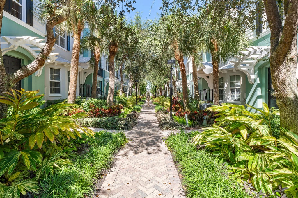 329 W Mallory Circle, Delray Beach