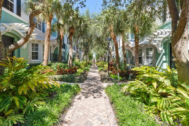 329 W Mallory Circle, Delray Beach