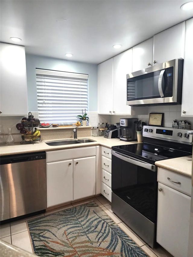 5 of 15 - 804 Se 7th Street #101, Deerfield Beach, FL