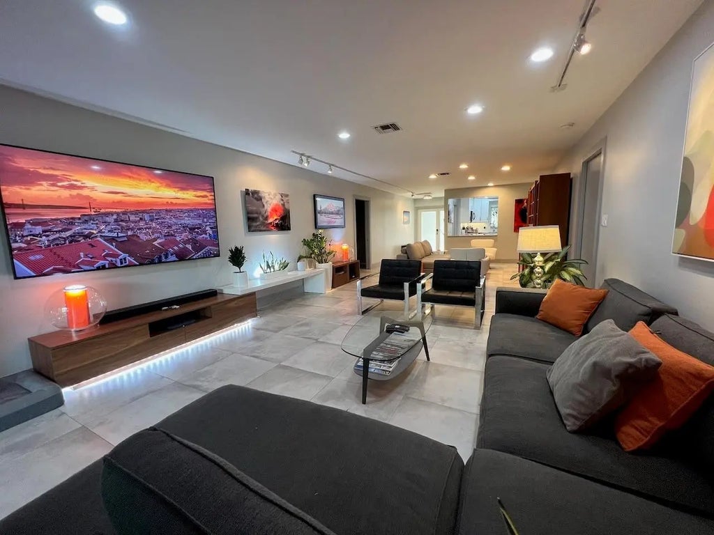 4021 N Cypress Drive, Pompano Beach