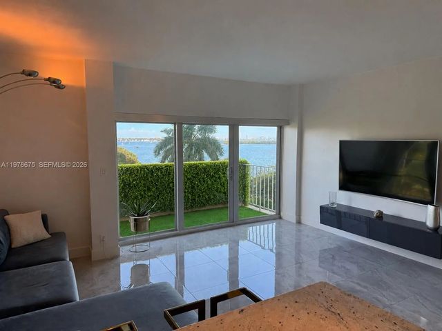 4 of 27 - 880 Ne 69th Street #5q, Miami, FL