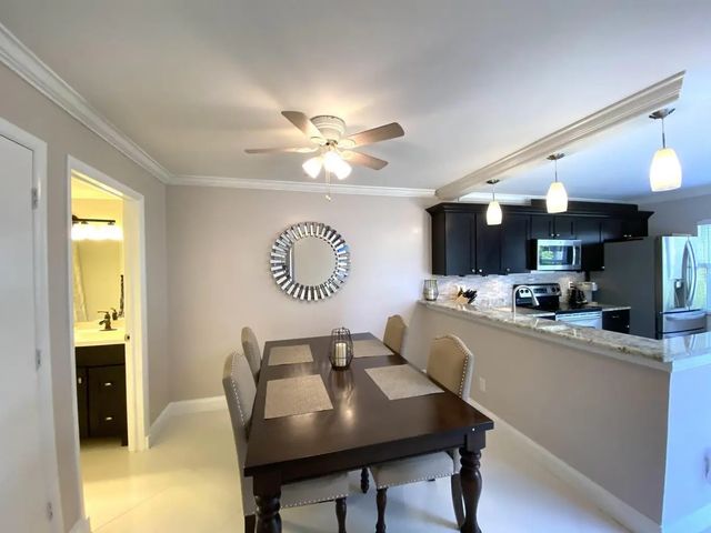 2 of 15 - 40 Essex Court #a, Royal Palm Beach, FL