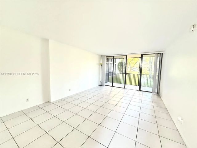4 of 18 - 3301 N Country Club Drive #106, Aventura, FL