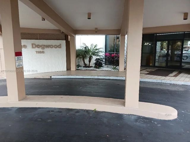 1100 St Charles Place #213, Pembroke Pines