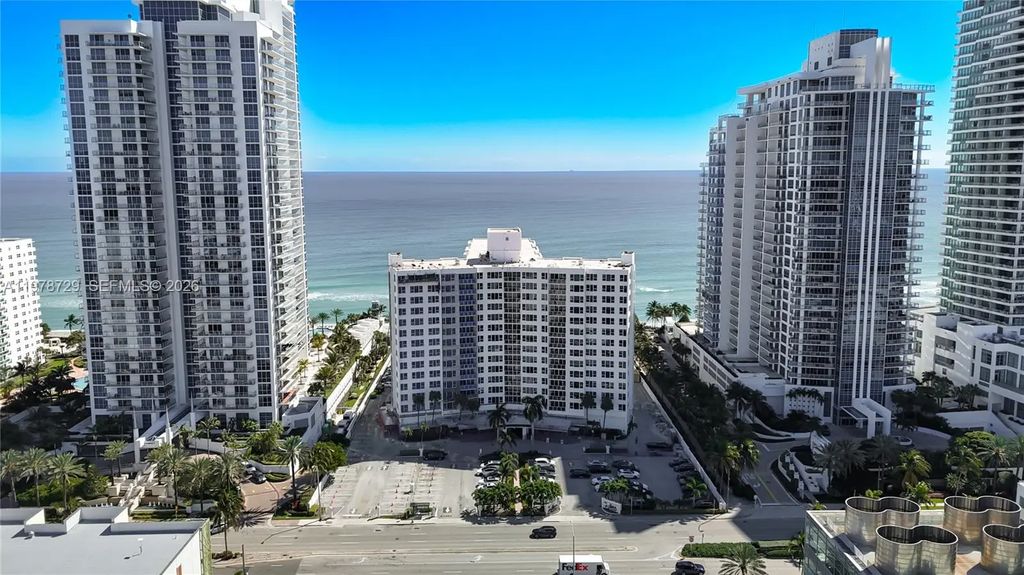 3505 S Ocean Drive, Hollywood
