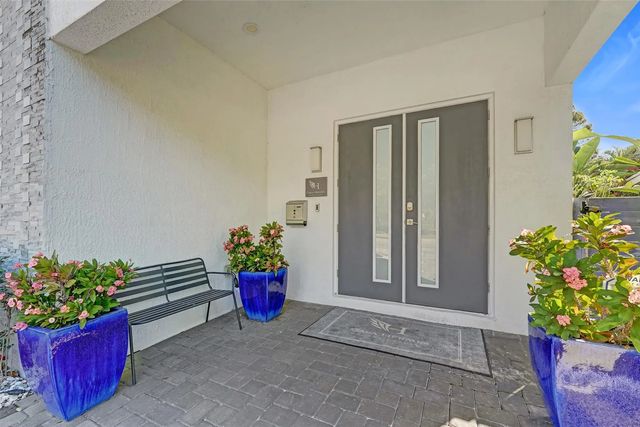 3 of 61 - 2502 Ne 6th Avenue, Wilton Manors, FL