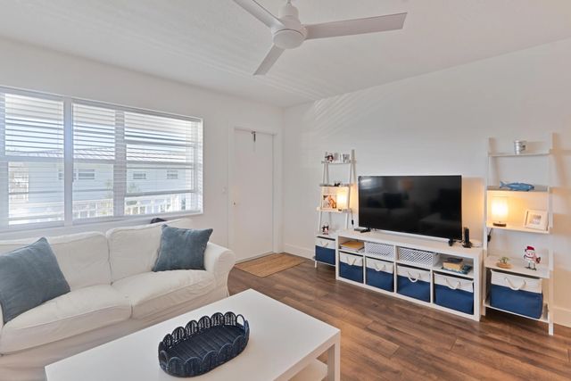 5 of 15 - 2520 S Federal Highway #12-a, Boynton Beach, FL