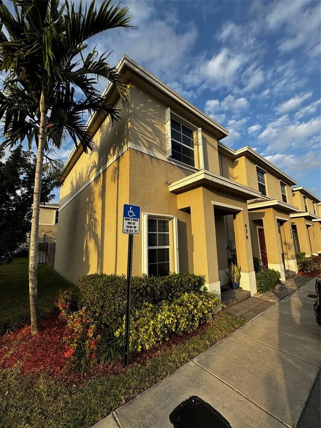 3 of 52 - 476 Ne 5th Terrace, Florida City, FL