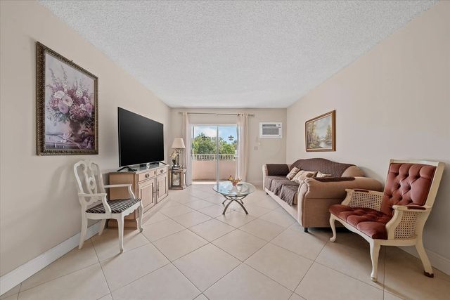 3 of 24 - 3201 Ne 14th Street Causeway #209, Pompano Beach, FL
