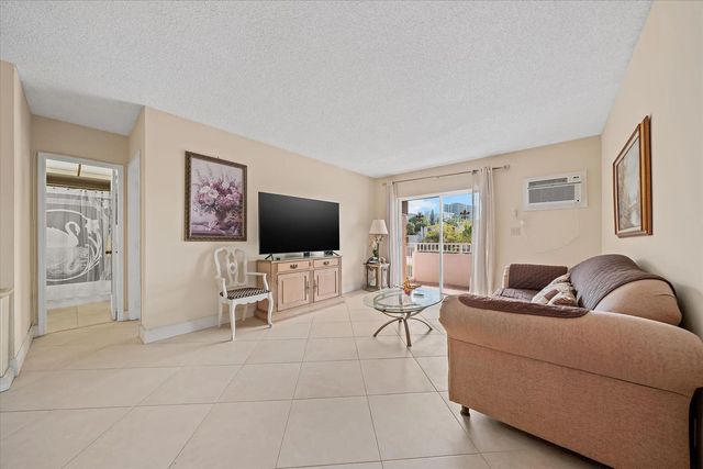 4 of 24 - 3201 Ne 14th Street Causeway #209, Pompano Beach, FL