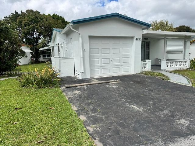 3 of 29 - 4933 Nw 42nd Street, Lauderdale Lakes, FL