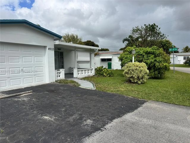 4 of 29 - 4933 Nw 42nd Street, Lauderdale Lakes, FL
