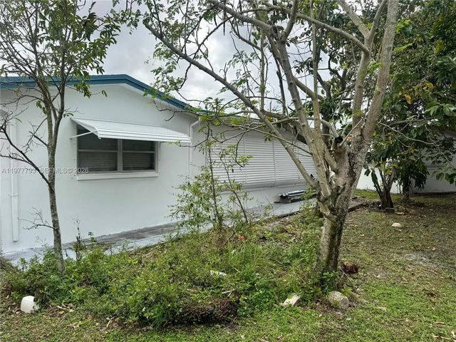 5 of 29 - 4933 Nw 42nd Street, Lauderdale Lakes, FL