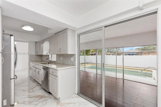 5 of 38 - 7906 Nw 74th Avenue, Tamarac, FL