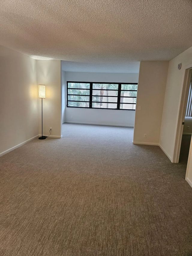 5 of 18 - 4700 Lucerne Lakes Boulevard #308, Lake Worth, FL