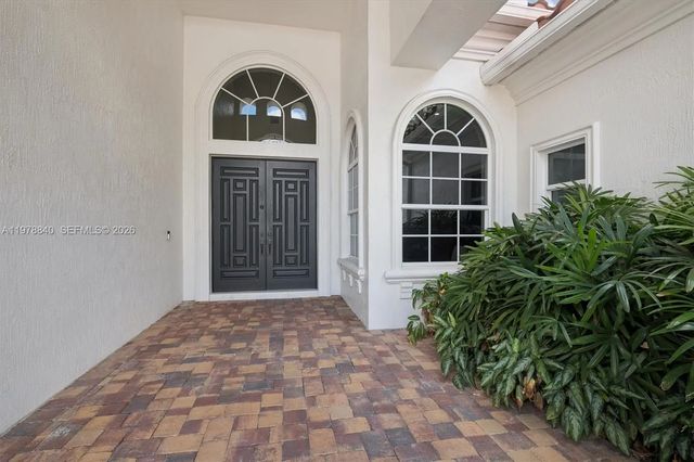 2 of 37 - 12922 Grand Oaks Drive, Davie, FL