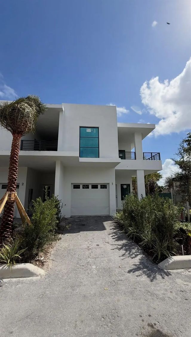 2 of 12 - 2511 Pierce Street #2, Hollywood, FL