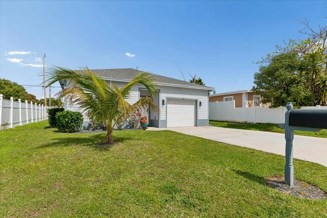 3 of 39 - 525 Nw 12th Avenue, Boynton Beach, FL