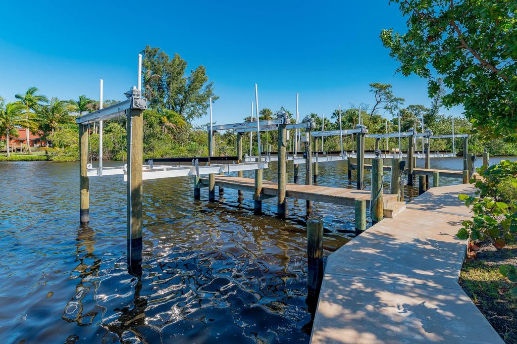 4692 Se Manatee Way, Stuart