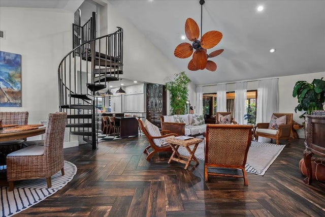 Photo of Listing #R11169921