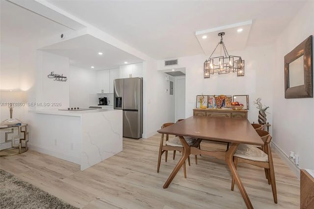 300 Sw 134th Way #212e, Pembroke Pines
